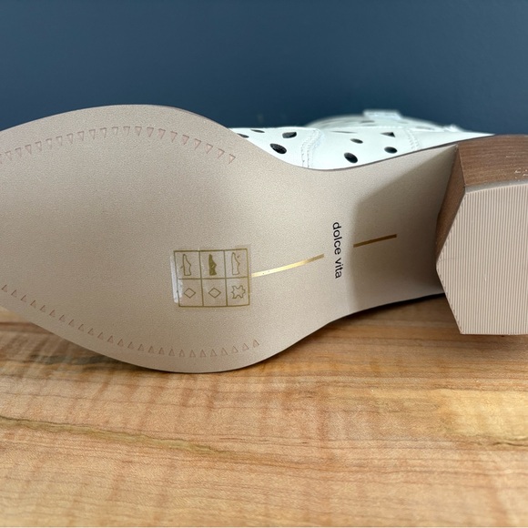 Dolce Vita Zenobi Off White Cutout Leather Western  Boots - Women 7.5 - Picture 5 of 5